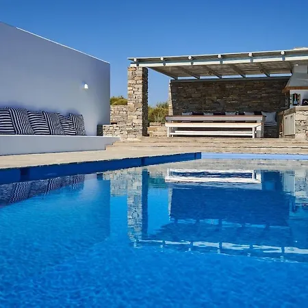 Okyalos - Purely Greek Livadia (Paros)