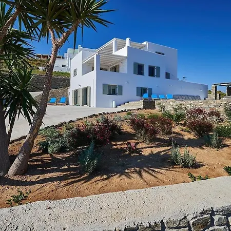 Okyalos - Purely Greek Livadia (Paros)